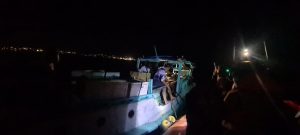 Stasiun Bakamla Kupang Selamatkan 9 Orang Korban Kecelakaan Kapal Ikan