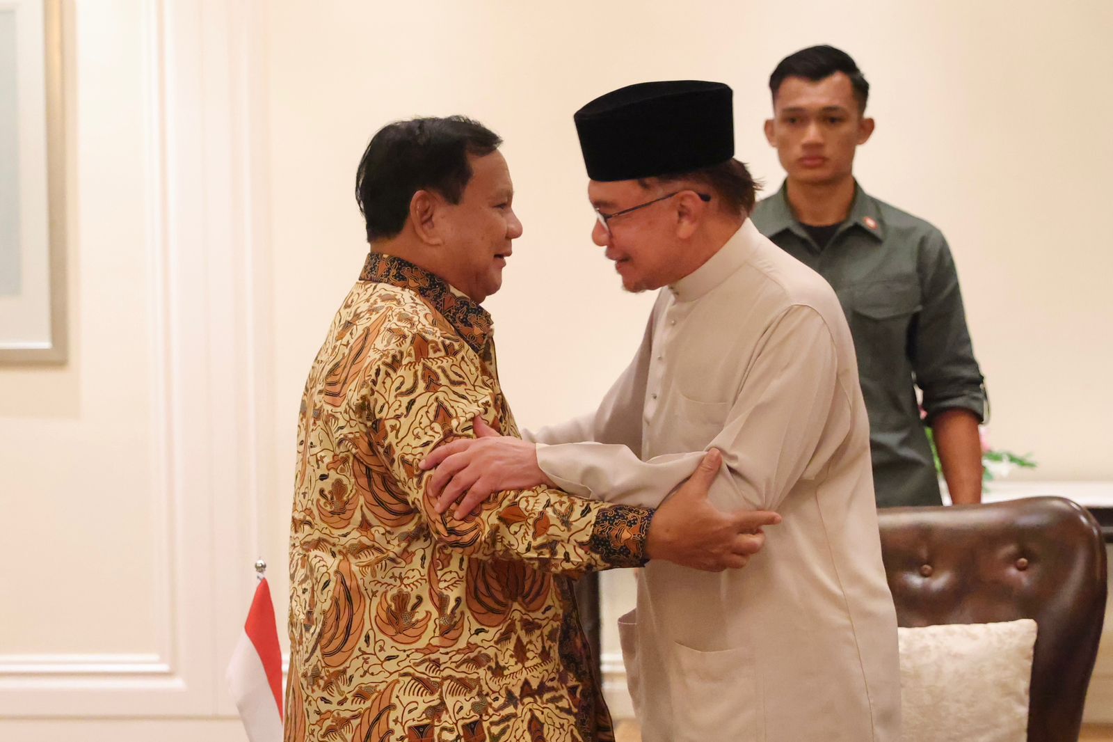 Menteri Pertahanan Prabowo Subianto melakukan pertemuan bilateral dengan PM Malaysia Anwar Ibrahim