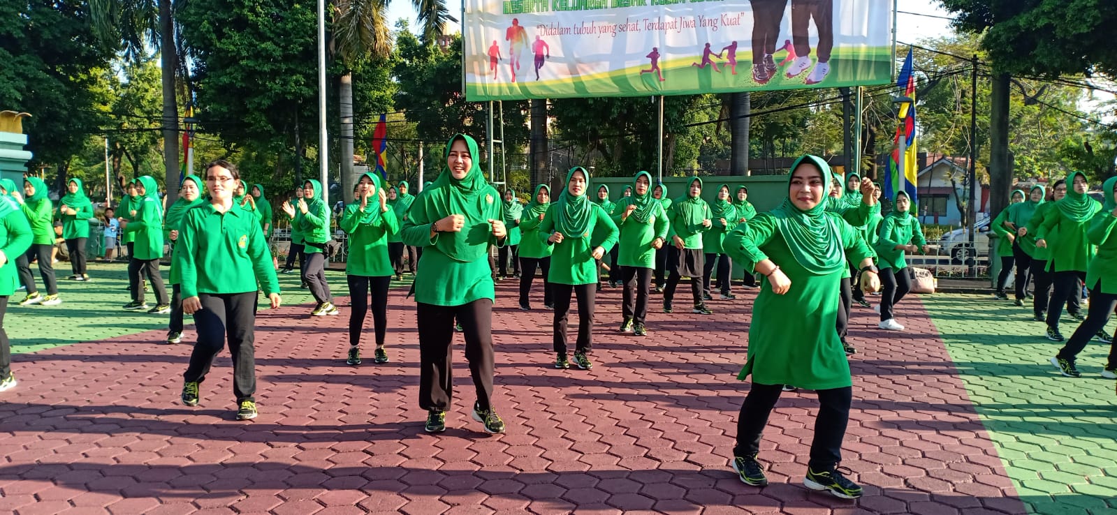 Semarak Bazar dan Olahraga Bersama Persit Kodim 0505 /Jakarta timur