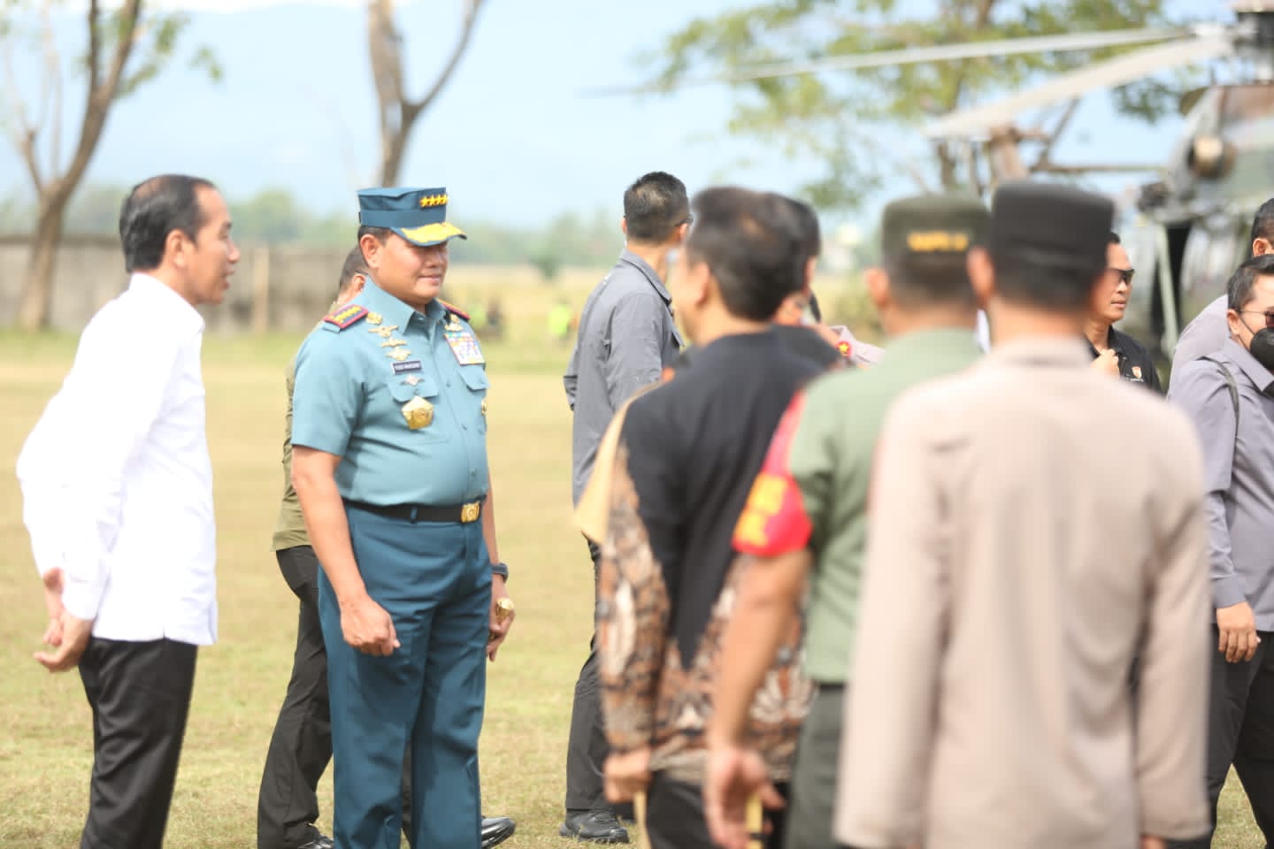 Presiden RI Meluncurkan Program Pemulihan Hak Korban Pelanggaran HAM Berat yang Didampingi oleh Panglima TNI