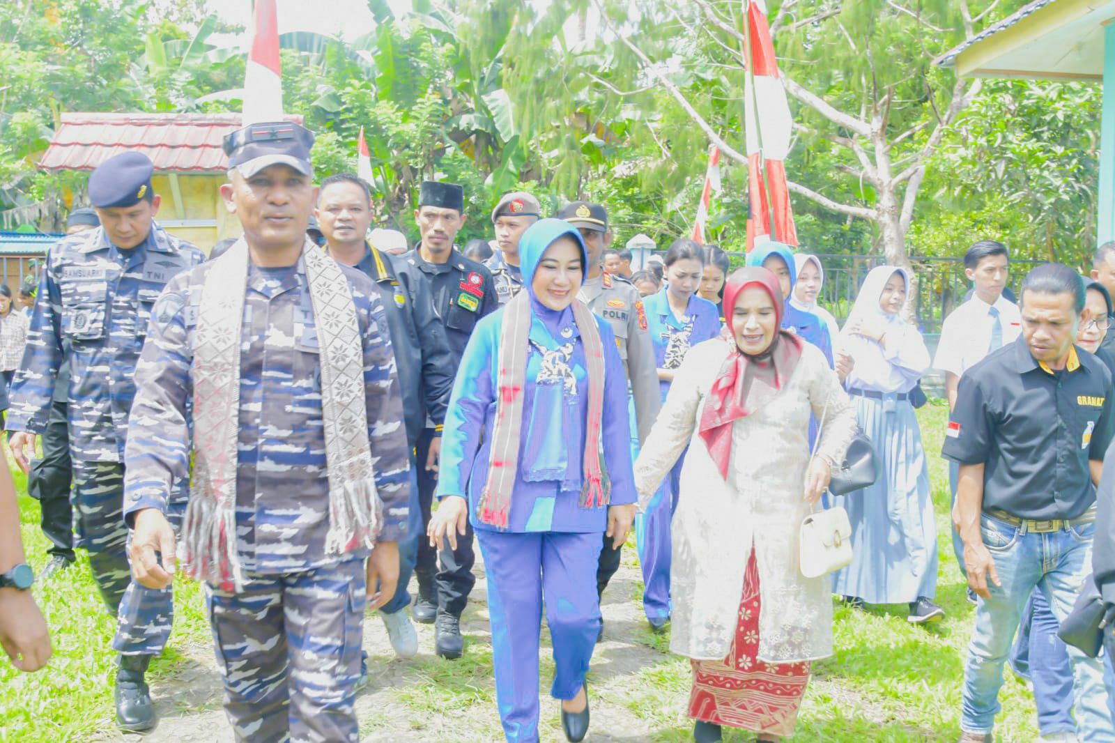 Danlantanal IX Menghadiri Pelantikan Dpack Granat Maluku di Pulau Haruku, dan Memanggil Putra-Putri Muda untuk Bergabung Menjadi Prajurit TNI AL!