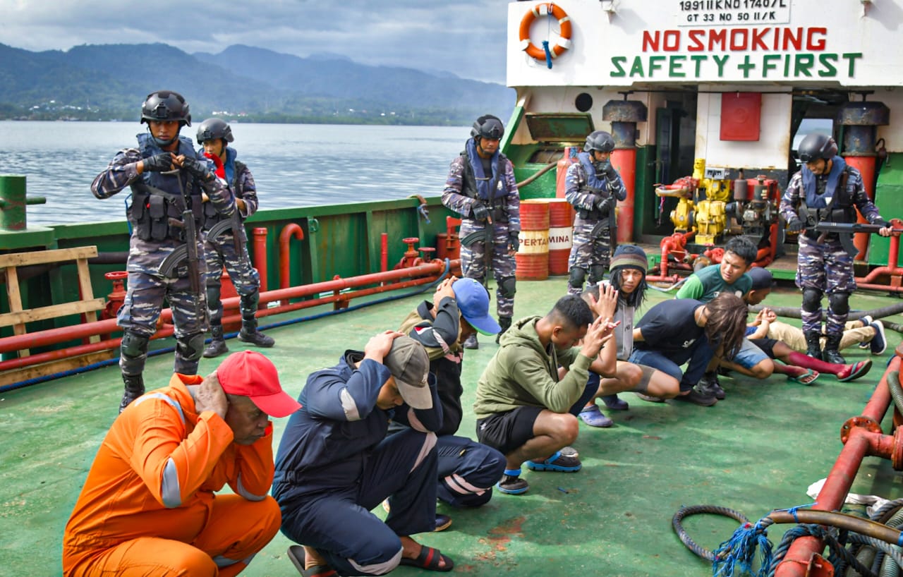 Hadapi Aksi Pelanggaran Kedaulatan dan Hukum di Laut Maluku, Lantamal IX Gelar Latihan VBSS