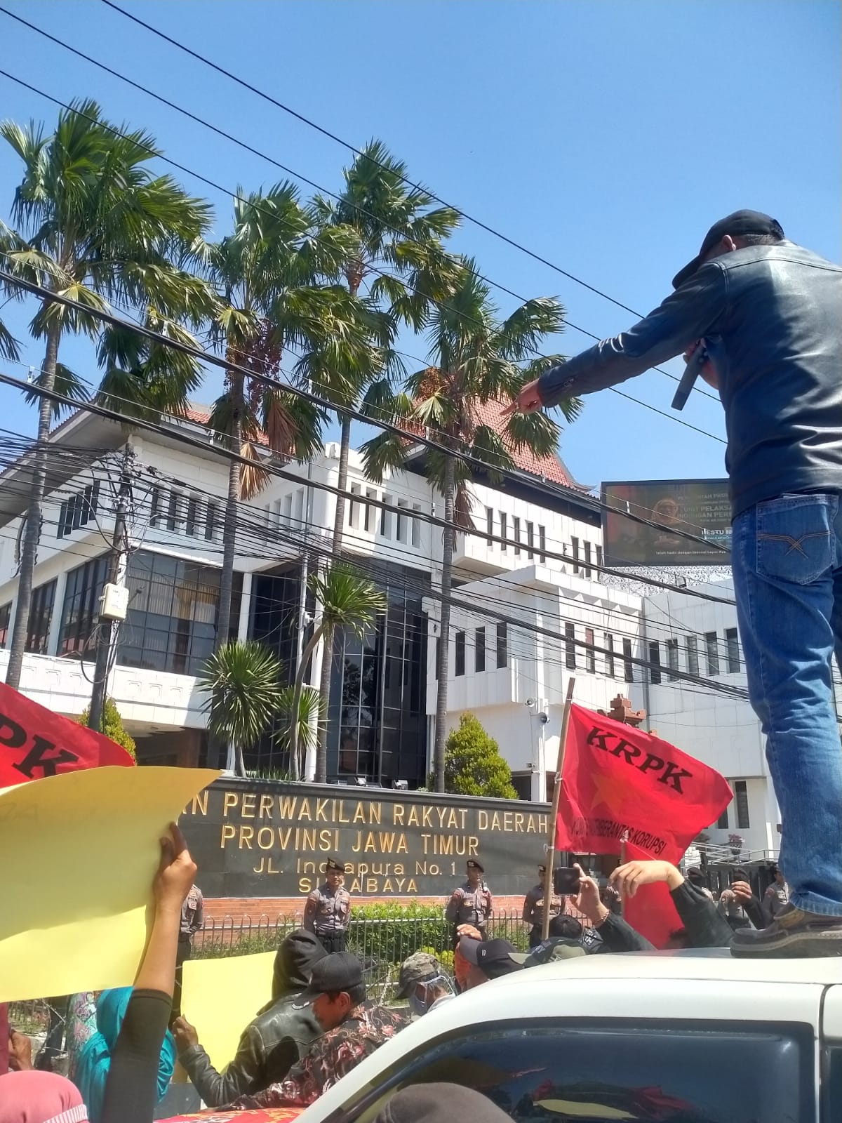 Aksi Protes Petani Jawa Timur: Menolak Perhutani Terlibat Langsung dalam Pengelolaan KHDPK