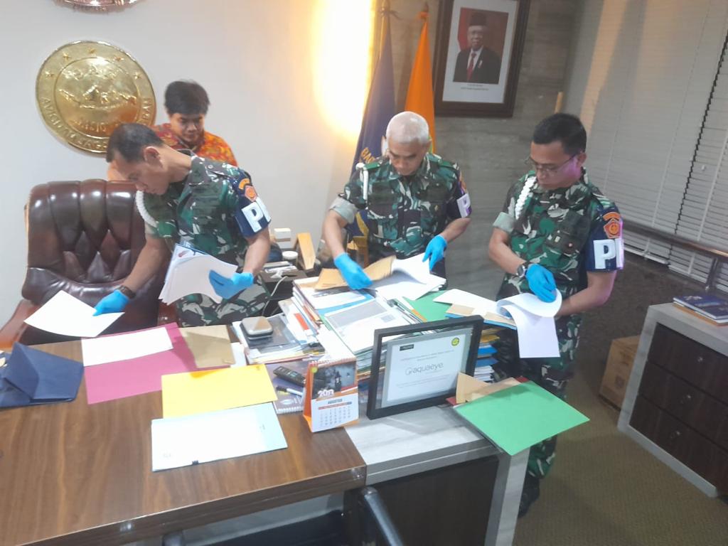22 Penyidik Puspom TNI dan 8 KPK Geledah Kantor Basarnas