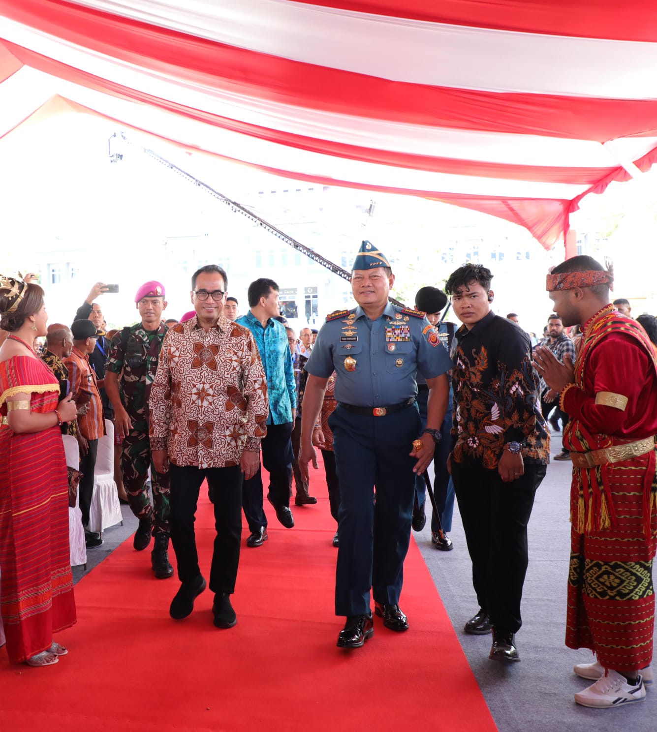 Menhub RI Budi Karya Sumadi bersama Panglima TNI Laksamana TNI Yudo Margono menghadiri puncak Hari Maritim Nasional ke-59 tahun 2023