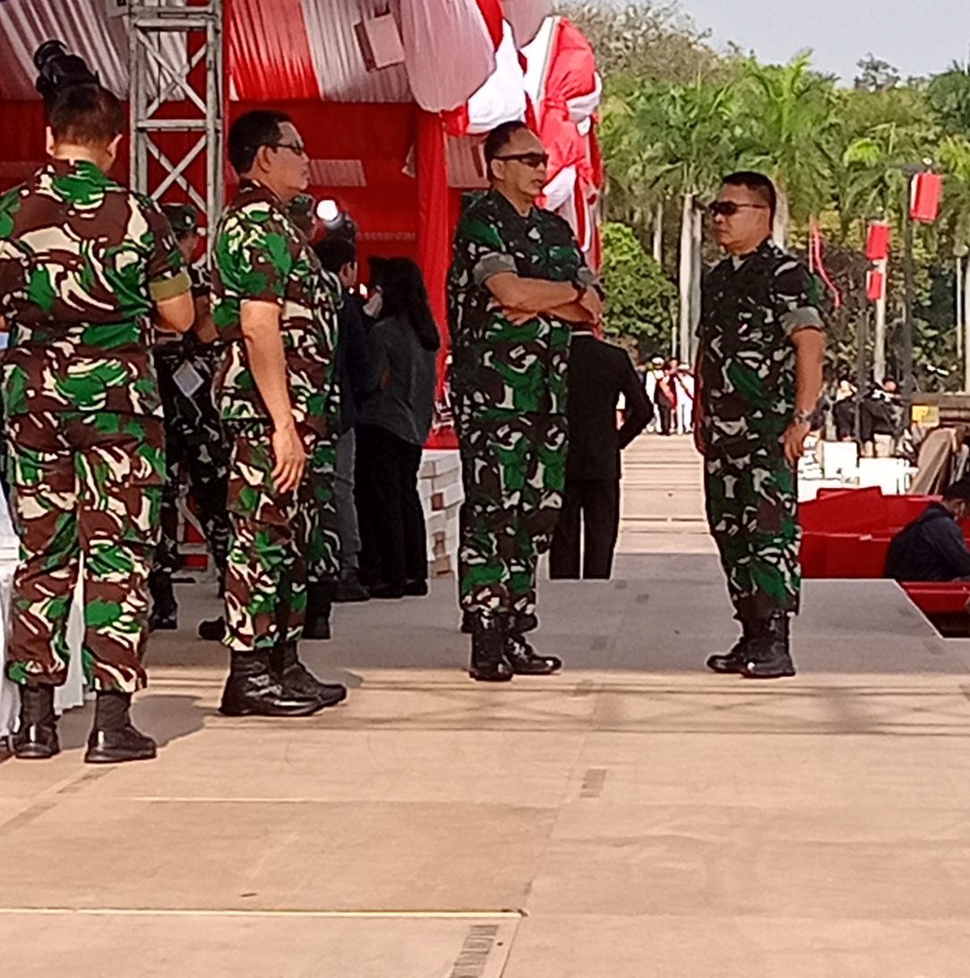 TNI Makin Hebat: Geladi Bersih dan Defile HUT Ke-78 TNI